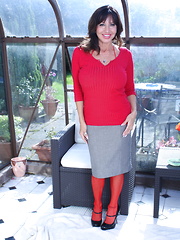 Hot steamy British MILF playing by herself