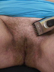 Hairy mature lady is ready for her shave