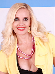 Blonde housewife getting very naughty